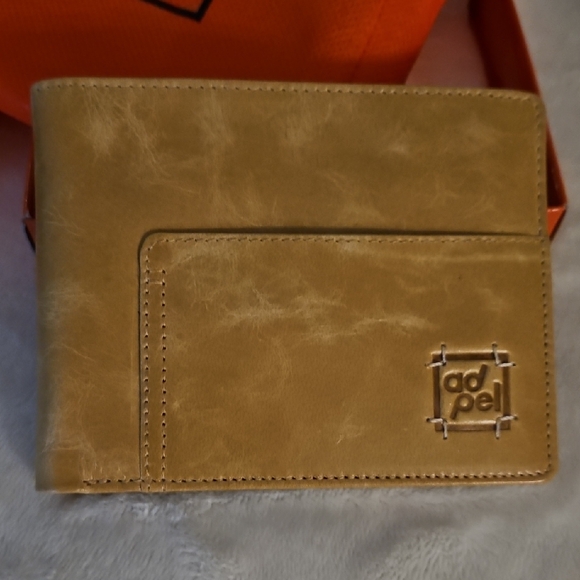Tan Leather Wallet - Picture 1 of 6